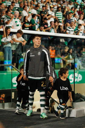 Ivan Fresneda seen during Betclic league between teams of Sporting CP and FC Arouca Estadio Jose Alvalade (Luis Loureiro Ball Raw Images PT) Lisboa Estadio Jose Alvalade Portugal Copyright: xLuisxLoureirox luisloureiroSCPArouca-8604