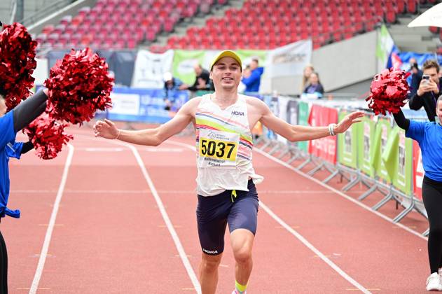 September 20, 2026 xkhx Kassel Kassel Marathon 2026 Half Marathon (Men and Women): Yellow (Half), Red (Marathon), Green (Relay); Richard Vogelsang at the finish line