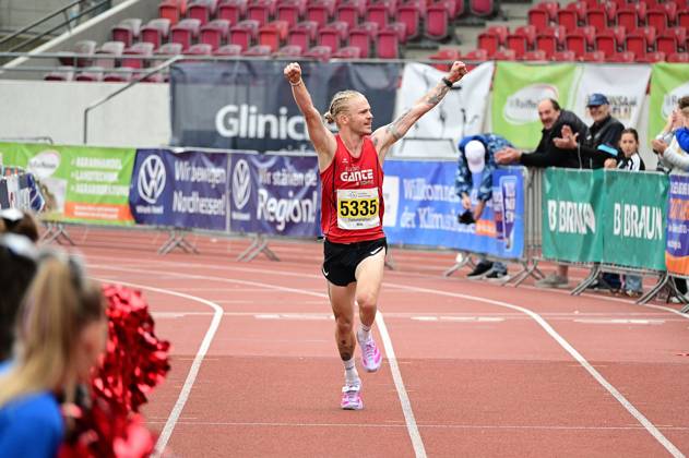 September 20, 2026 xkhx Kassel Kassel Marathon 2026 Half Marathon (Men and Women) Yellow (Half), Red (Marathon), Green (Relay) Nils Wolkonski at the finish line