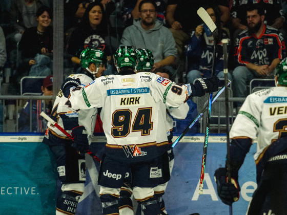 September 20, 2026, xwppx, Penny DEL Ice Hockey, Adler Mannheim vs. Eisbären Berlin; left: Celebrations after the Eisbären Berlin s 0–2 victory