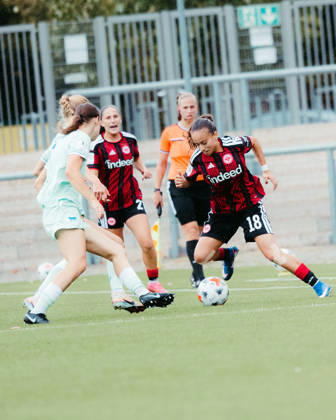 September 20, 2026, xhfmx, Women s Bundesliga 2, Eintracht Frankfurt II vs. Hertha BSC, Ela Demirbas of Eintracht Frankfurt U20 dribbling past opponents in Frankfurt