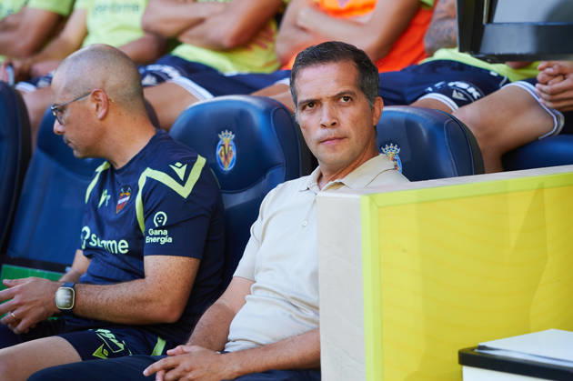 Head coach Luis Castro of Levante UD during the LaLiga EA Sports match between Villarreal CF and Levante UD at Estadio de la Cerámica on September 20, 2026, in Villarreal, Spain