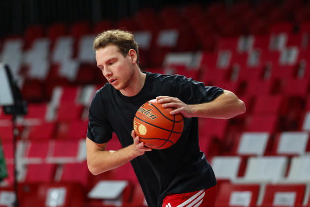 Rokas Jokubaitis of FC Bayern Basketball, 31, with the ball during warm-ups, GER, FC Bayern Basketball vs. Alba Berlin, Basketball, easycredit Basketball Bundesliga, Matchday 23, 2026–2027 Season, September 26, 2026, GER, FC Bayern Basketball vs. Alba Berlin, Basketball, easycredit Basketball Bundesliga, Matchday 23, 2026–2027 season, September 26, 2026, Munich Copyright: xEibner-Pressefoto JennixMaulx EP_JML