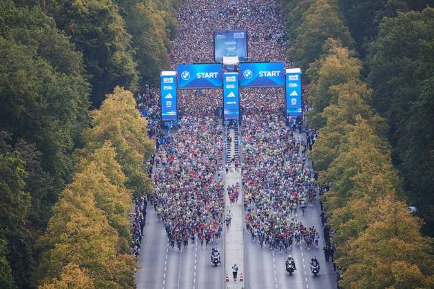 52 Berlin Marathon 2026 ** FOR EDITORIAL PURPOSES ONLY ** EDITORIAL USE ONLY ** p About 56,000 people take part in the Berlin Marathon Germany Berlin Berlin Copyright JörgxCarstensen Copyright: JörgxCarstensen doc87s3wjzkyokby9lbrkf ,EDITORIAL USE ONLY Copyright: JörgxCarstensen