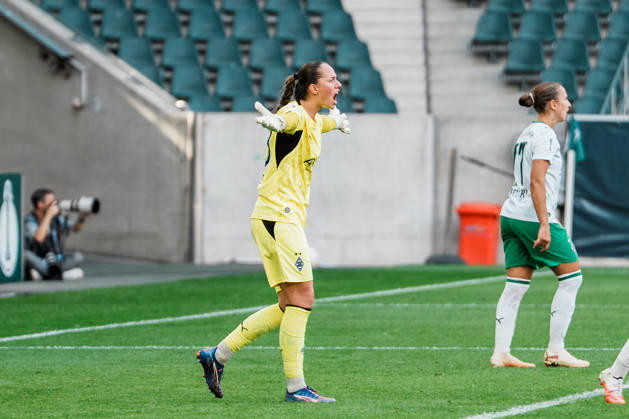 Germany, Soccer: 2026–2027 DFB Women s Cup, First Round: Borussia Mönchengladbach vs. FC Bayern Munich at Borussia Park; Bayern leads 2–1; Luisa Palmen of Borussia Mönchengladbach, No. 23; complaints, anger, emotions Copyright: xThiemoxRudolphx