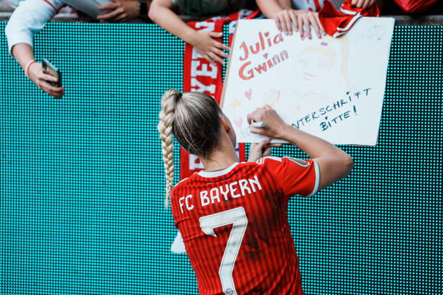 Germany, Soccer: 2026–2027 DFB Women s Cup, First Round: Borussia Mönchengladbach vs. FC Bayern Munich at Borussia Park – Victory, Cheering, Celebrations, Fans, Win, Emotions, Giulia Gwinn of Bayern Munich, No. 7, Signing Autographs for Fans, Signs, Hype, National Team Player, Star Copyright: xThiemoxRudolphx