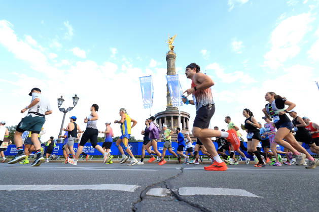 September 27, 2026, Marathon, Track and Field, GER DEU, Berlin, Germany, Runners at the Victory Column nordphoto GmbH Engler Berlin Berlin Berlin Germany Copyright: xNordphotox xEnglerx