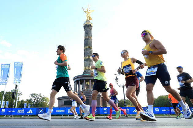 September 27, 2026, Marathon, Track and Field, GER DEU, Berlin, Germany, Runners at the Victory Column nordphoto GmbH Engler Berlin Berlin Berlin Germany Copyright: xNordphotox xEnglerx