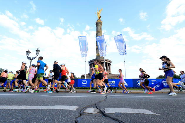 September 27, 2026, Marathon, Track and Field, GER DEU, Berlin, Germany, Runners at the Victory Column nordphoto GmbH Engler Berlin Berlin Berlin Germany Copyright: xNordphotox xEnglerx