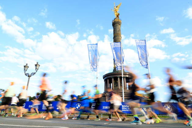 September 27, 2026, Marathon, Track and Field, GER DEU, Berlin, Germany, Runners at the Victory Column nordphoto GmbH Engler Berlin Berlin Berlin Germany Copyright: xNordphotox xEnglerx