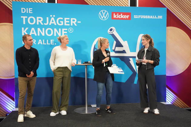 Award Ceremony for the Torjägerkanone für Alle (Top Scorer Award for Everyone) presented by *Kicker* and the DFB, featuring Alexandra Popp and Philipp Lahm, to Lyn Meyer; Munich, October 1, 2026; Germany vs. Serbia, UEFA Nations League, Matchday 3, Allianz Arena