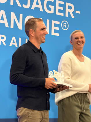 Award Ceremony for the Torjägerkanone für Alle (Top Scorer Award for Everyone) presented by *Kicker* and the DFB, featuring Alexandra Popp and Philipp Lahm; Munich, October 1, 2026; Germany vs. Serbia, UEFA Nations League, Matchday 3, Allianz Arena