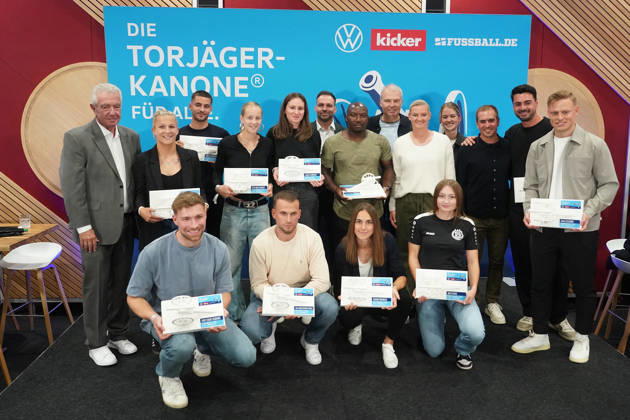 Winners of the Kicker and DFB Top Scorer Award for Everyone with Alexandra Popp and Philipp Lahm; Munich, October 1, 2026; Germany vs. Serbia, UEFA Nations League, Matchday 3, Allianz Arena
