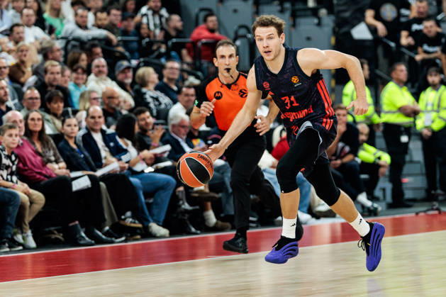 MUNICH, GERMANY - OCTOBER 02: Rokas Jokubaitis (FC Bayern Muenchen, 31) controls the ball during the Turkish Airlines EuroLeague match between FC Bayern Muenchen vs. Partizan Mozzart Bet Belgrade at SAP Garden on round 3 of Turkish Airlines EuroLeague on October 02, 2026 in Munich, Germany. Bavaria Germany Copyright: xSteffiexWunderlx