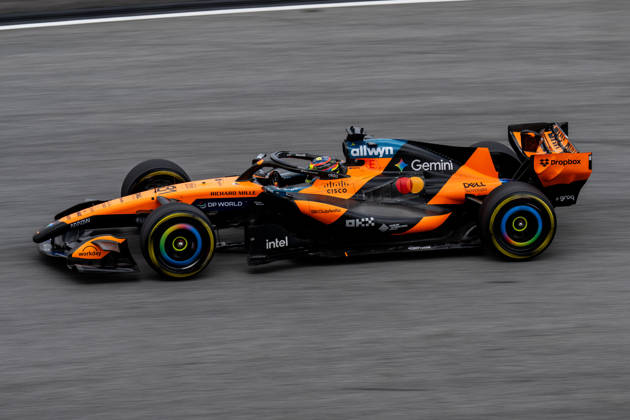 F1 - BAHRAIN GRAND PRIX IN MALAYSIA 2026 81 PIASTRI Oscar (aus), McLaren F1 Team MCL40, action during the 2026 Formula 1 Bahrain Grand Prix in Malaysia, 16th round of the 2026 Formula One World Championship, WM, Weltmeisterschaft from October 2 to 4, 2026 on the Sepang International Circuit, in Sepang, Malaysia - SepangMalaysia  Copyright: xALBERTOxVIMERCATIx