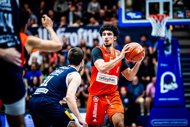 BB 1BL Men s Syntainics MBC vs. Ratiopharm Ulm: Adam Atamna of Ratiopharm Ulm during the 2026–2027 season in the 1 EasyCredit Bundesliga on Matchday 4 between Syntainics MBC and Ratiopharm Ulm at the Stadthalle Weissenfels on October 3 October 2026 in Weissenfels, Saxony-Anhalt, Germany