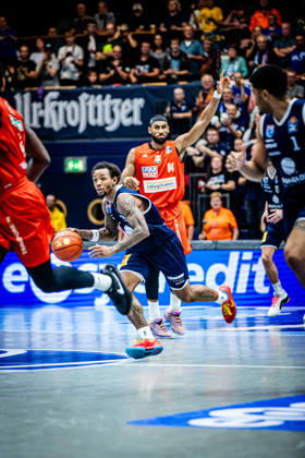 BB 1BL Men s Syntainics MBC vs. Ratiopharm Ulm: DeLonnie Hunt of Syntainics MBC during the 2026–2027 season in the 1 EasyCredit Bundesliga on Matchday 4 between Syntainics MBC and Ratiopharm Ulm at the Stadthalle Weissenfels on October 3, October 2026 in Weissenfels, Saxony-Anhalt, Germany