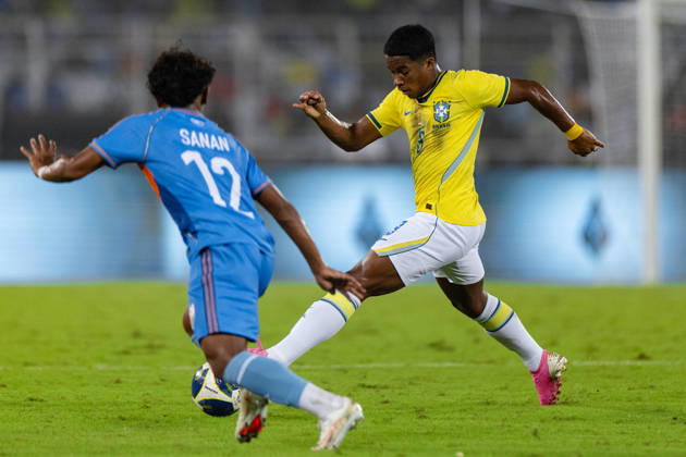 KOLKATA, INDIA - OCTOBER 3: Endrick Felipe Moreira de Sousa of Brazil controls the ball during friendly match between India and Brazil at the Vivekananda Yuba Bharati Krirangan (VYBK) Stadium in Kolkata, India on 3rd October, 2026 Copyright: xUnnatixNaidux Sportspressphoto_SPR245203
