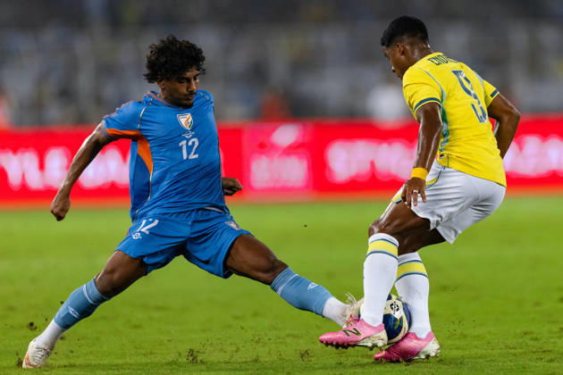 KOLKATA, INDIA - OCTOBER 3: Endrick Felipe Moreira de Sousa of Brazil and Mohammed Sanan of India duel for the ball the ball during friendly match between India and Brazil at the Vivekananda Yuba Bharati Krirangan (VYBK) Stadium in Kolkata, India on 3rd October, 2026 Copyright: xUnnatixNaidux Sportspressphoto_SPR245206