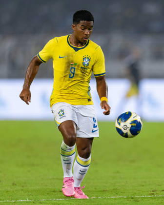 KOLKATA, INDIA - OCTOBER 3: Endrick Felipe Moreira de Sousa of Brazil controls the ball during friendly match between India and Brazil at the Vivekananda Yuba Bharati Krirangan (VYBK) Stadium in Kolkata, India on 3rd October, 2026 Copyright: xUnnatixNaidux Sportspressphoto_SPR245214