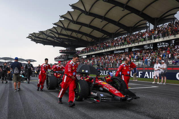 F1 - BAHRAIN GRAND PRIX IN MALAYSIA 2026 16 LECLERC Charles (mco), Scuderia Ferrari SF-26, action on the grid during the 2026 Formula 1 Bahrain Grand Prix in Malaysia, 16th round of the 2026 Formula One World Championship, WM, Weltmeisterschaft from October 2 to 4, 2026 on the Sepang International Circuit, in Sepang, Malaysia - SepangMalaysia  Copyright: xANTONINxVINCENTx