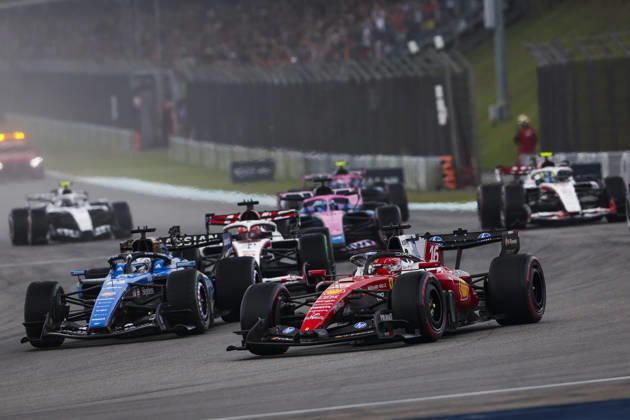 F1 - BAHRAIN GRAND PRIX IN MALAYSIA 2026 Start of the race, 16 LECLERC Charles (mco), Scuderia Ferrari SF-26, action during the 2026 Formula 1 Bahrain Grand Prix in Malaysia, 16th round of the 2026 Formula One World Championship, WM, Weltmeisterschaft from October 2 to 4, 2026 on the Sepang International Circuit, in Sepang, Malaysia - SepangMalaysia  Copyright: xANTONINxVINCENTx