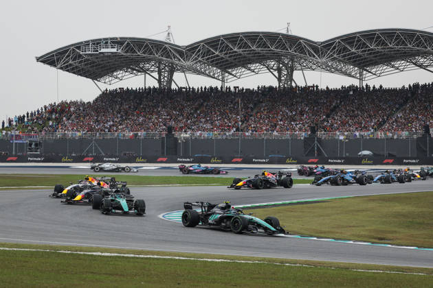 F1 - BAHRAIN GRAND PRIX IN MALAYSIA 2026 Start of the race, 12 KIMI ANTONELLI Andrea (ita), Mercedes AMG F1 Team W17, action during the 2026 Formula 1 Bahrain Grand Prix in Malaysia, 16th round of the 2026 Formula One World Championship, WM, Weltmeisterschaft from October 2 to 4, 2026 on the Sepang International Circuit, in Sepang, Malaysia - SepangMalaysia  Copyright: xEricxAlonsox