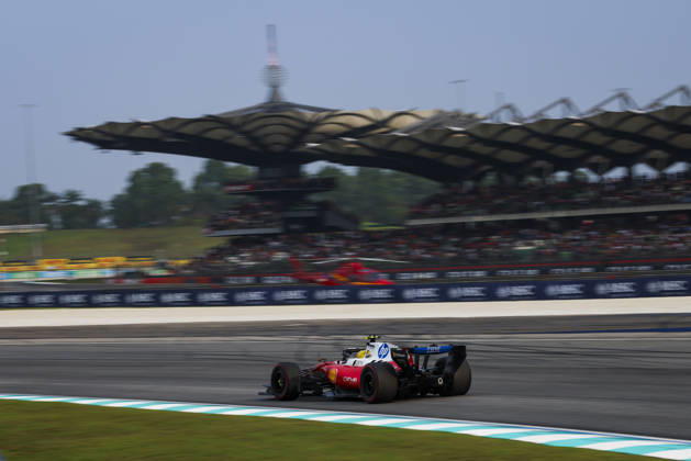 F1 - BAHRAIN GRAND PRIX IN MALAYSIA 2026 44 HAMILTON Lewis (gbr), Scuderia Ferrari SF-26, action during the 2026 Formula 1 Bahrain Grand Prix in Malaysia, 16th round of the 2026 Formula One World Championship, WM, Weltmeisterschaft from October 2 to 4, 2026 on the Sepang International Circuit, in Sepang, Malaysia - SepangMalaysia  Copyright: xANTONINxVINCENTx