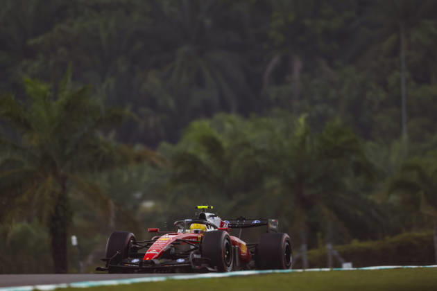 F1 - BAHRAIN GRAND PRIX IN MALAYSIA 2026 44 HAMILTON Lewis (gbr), Scuderia Ferrari SF-26, action during the 2026 Formula 1 Bahrain Grand Prix in Malaysia, 16th round of the 2026 Formula One World Championship, WM, Weltmeisterschaft from October 2 to 4, 2026 on the Sepang International Circuit, in Sepang, Malaysia - SepangMalaysia  Copyright: xANTONINxVINCENTx