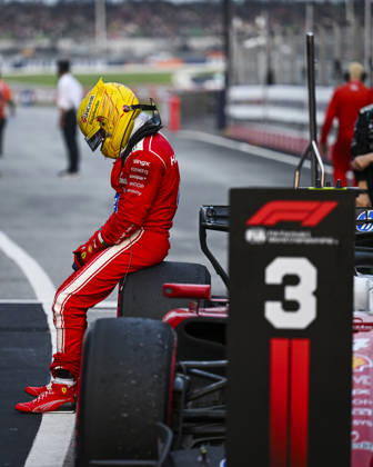 F1 - BAHRAIN GRAND PRIX IN MALAYSIA 2026 HAMILTON Lewis (gbr), Scuderia Ferrari SF-26, portrait during the 2026 Formula 1 Bahrain Grand Prix in Malaysia, 16th round of the 2026 Formula One World Championship, WM, Weltmeisterschaft from October 2 to 4, 2026 on the Sepang International Circuit, in Sepang, Malaysia - SepangMalaysia  Copyright: xALBERTOxVIMERCATIx