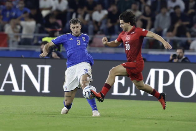 UEFA Nations League football match Italy vs Turkey Matteo Ruggeri of Italy challenges for the ball with Ferdi Kadoglu of Turkiye During UEFA Nations League football match (League A, Group A1) between Italy vs Turkey at the Renato Dall Ara stadium in Bologna on October 05, 2026. _BPH1861 Copyright: xAntonioxBalascox