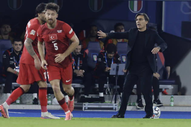 UEFA Nations League football match Italy vs Turkey Vincenzo Montella italian coach of Turkiye gesticulate during UEFA Nations League football match (League A, Group A1) between Italy vs Turkey at the Renato Dall Ara stadium in Bologna on October 05, 2026. _BPH2558 Copyright: xAntonioxBalascox