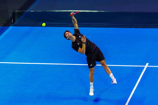 DÜSSELDORF, GERMANY - 6 OCTOBER 2026: Image shows a feature of Flavio Abbate (ITA) during warmup during CUPRA Germany Premier Padel P2 2026 Day 3 at CASTELLO Düsseldorf on 6 10 2026 in Düsseldorf, Germany. Germany Copyright: xFröhlichxPascalx