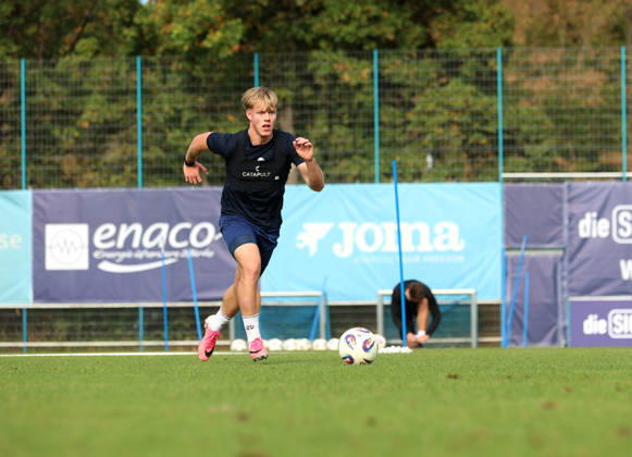 Soccer, Men s, Bavarian Regional League, 2026–2027 Season, TSV 1860 Munich, Practice, Grünwalder Strasse 114 Fabio Wagner of TSV 1860 Munich running with a ball