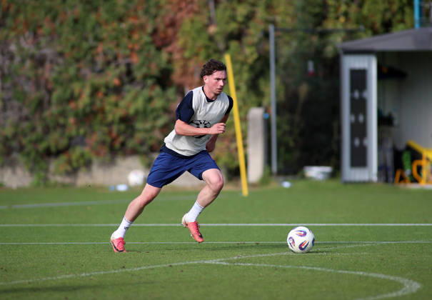 Soccer, Men s, Bavarian Regional League, 2026–2027 Season, TSV 1860 Munich, Practice, Grünwalder Strasse 114 Lance Fiedler of TSV 1860 Munich with the ball on the attack, running