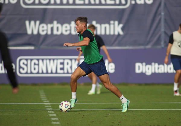 Soccer, Men s, Bavarian Regional League, 2026–2027 Season, TSV 1860 Munich, Practice, Grünwalder Strasse 114, Florian Niederlechner, TSV 1860 Munich, attacking with the ball, running