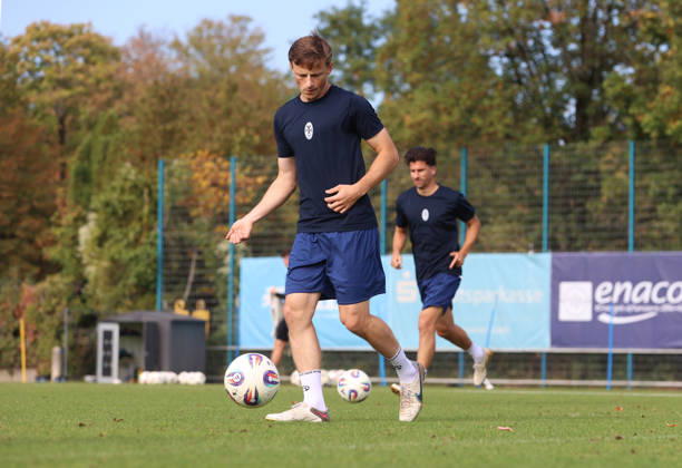 Soccer, Men s, Bavarian Regional League, 2026–2027 Season, TSV 1860 Munich, Practice, Grünwalder Strasse 114, Moritz Seiffert, TSV 1860 Munich kicks the ball
