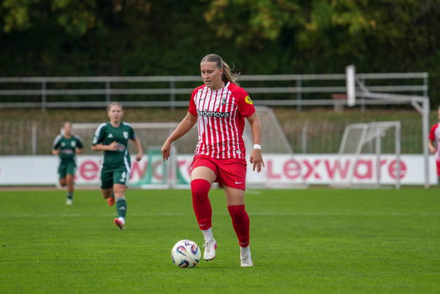 Germany, Freiburg, Women s Regional League South 2026-27: SC Freiburg U20 vs. SC Dortelweil, Livia Rieth (SC Freiburg), 28 Copyright: xMirjamxGeigerx