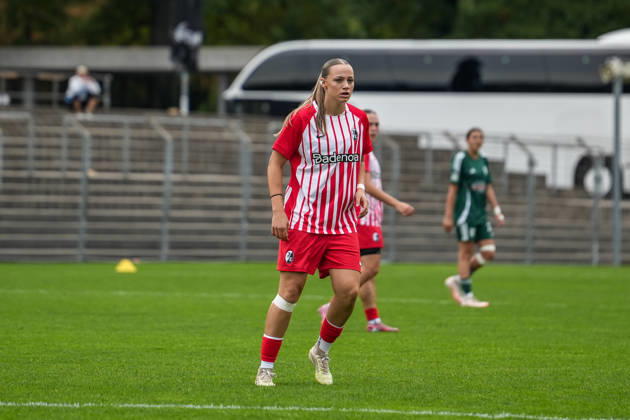 Germany, Freiburg, Women s Regional League South 2026-27: SC Freiburg U20 vs. SC Dortelweil, Mia Kuhn (SC Freiburg), 11 Copyright: xMirjamxGeigerx