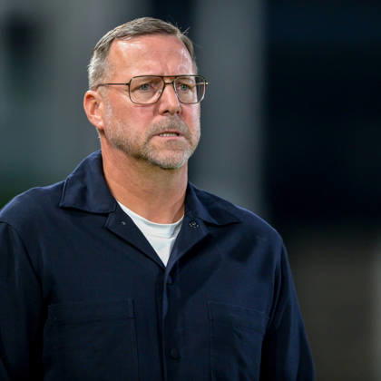 Coach Sascha Hildmann, Head Coach, Regensburg; Single shot, Action, October 6, 2026, Unterhaching, Germany; Soccer; BFV Association Cup; Quarterfinals; SpVgg Unterhaching vs. SSV Jahn Regensburg xslx