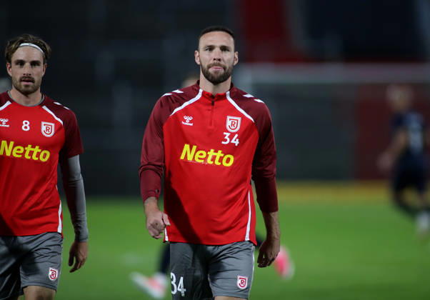 Soccer, Men s, Toto Cup, Quarterfinals, 2026–2027 Season, SpVgg Unterhaching vs. SSV Jahn Regensburg, Sportpark Unterhaching, Patrick Hobsch of SSV Jahn Regensburg warming up