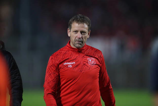 Soccer, Men s, Toto Cup, Quarterfinals, 2026–2027 Season, SpVgg Unterhaching vs. SSV Jahn Regensburg, Sportpark Unterhaching, Holger Seitz, SpVgg Unterhaching Coach, Head, Upper Body