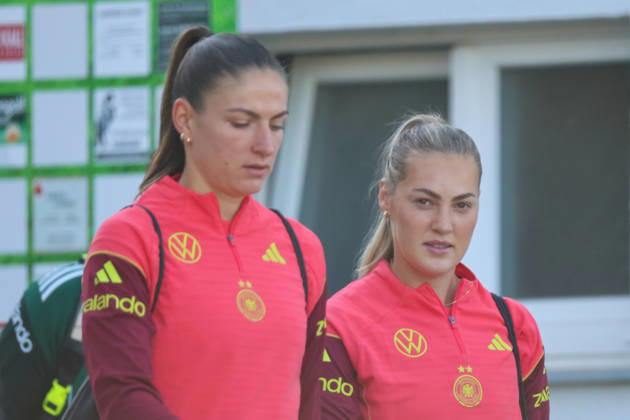Eppelheim, Germany, October 7, 2026 German Women s National Soccer Team Training Friendly Match: Germany vs. Australia Pictured, from left: Melissa Kössler (Koessler) of Germany and Marie Müller (Mueller) of Germany Copyright: HMBxMedia MadeleinexFantini