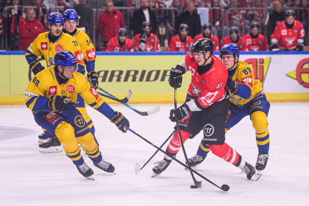 COLOGNE, GERMANY - 7 OCTOBER, 2026: - The Champions Hockey League match Koelner Haie vs. Herning Blue Fox at LANXESS arena. Copyright: xVitaliixKliuievx