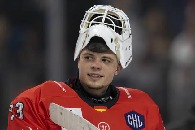 CHL Cologne Sharks vs. Herning Blue Fox, Cologne, October 7, 2026; Nico Wiens, Cologne Sharks, goaltender, 33; CHL Cologne Sharks vs. Herning Blue Fox on October 7, 2026, at the Lanxess Arena in Cologne, Germany Copyright: xBEAUTIFULxSPORTS AndreasxDickx