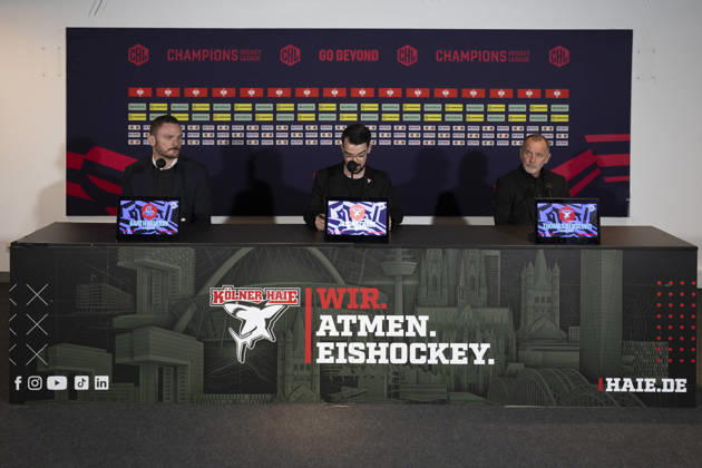 CHL Kölner Haie vs. Herning Blue Fox, Cologne, October 7, 2026: Garth Murrax (Herning Blue Fox), Head Coach Jason Schade; Thomas Berglund (Cologne Sharks), Head Coach. CHL: Cologne Sharks vs. Herning Blue Fox on October 7, 2026, at the Lanxess Arena in Cologne, Germany Copyright: xBEAUTIFULxSPORTS AndreasxDickx