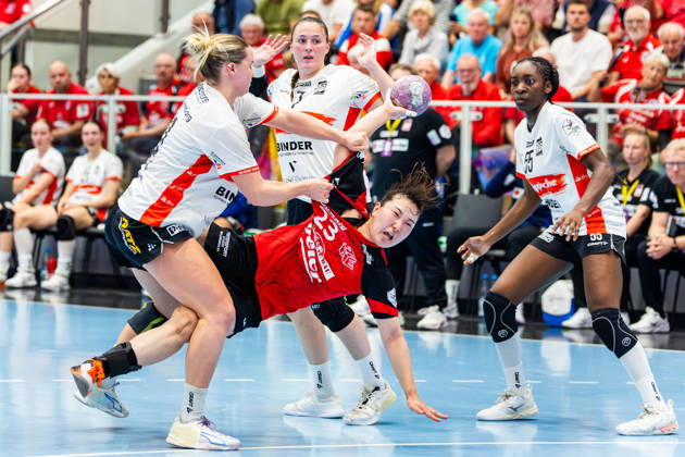 October 7, 2026, GER, Handball, Women, 2026–2027 Season, Alsco 1 Bl, Matchday 5, Thüringer HC vs. HSG Blomberg Lippe, Maxi Muehlner (HSG Blomberg Lippe), Natsuki Aizawa (Thüringer HC), 23, Diana Doegg Magnusdottir, HSG Blomberg Lippe, 99947 Bad Langensalza, Salza, Halle, Mehrz Sports Hall, Thuringia, Germany