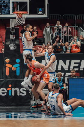 Game Day 2 of the Basketball Eurocup: Niners Chemnitz vs. Klaipedos Neptunas, October 7, 2026, starting at 7:00 p.m., Chemnitz, Chemnitz Arena. Pictured: 90 Jannis von Seckendorf, 88 Lukas Kreismontas, Matchday 2 of the Basketball Eurocup: Niners Chemnitz vs. Klaipedos Neptunas, Chemnitz, Saxony, Germany Copyright: xEHLxMedia MichelxKöhlerx 20262709-Niners-Chemnitz-Klaipeda-Neptunas-018