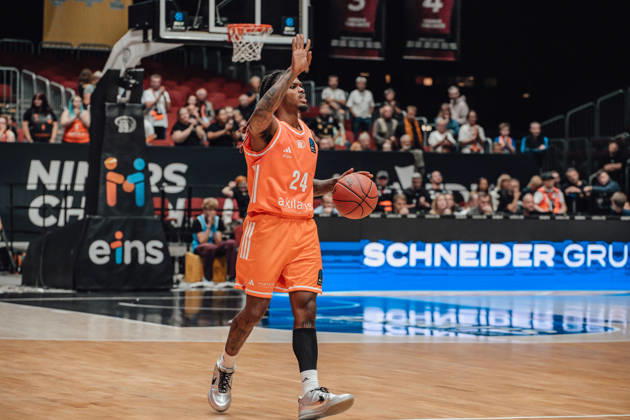 Game Day 2 of the Basketball Eurocup: Niners Chemnitz vs. Klaipedos Neptunas, October 7, 2026, starting at 7:00 p.m., Chemnitz, Chemnitz Arena. Pictured: No. 24 Cobe Williams. Game Day 2 of the Basketball Eurocup: Niners Chemnitz vs. Klaipedos Neptunas. Chemnitz, Saxony, Germany Copyright: xEHLxMedia MichelxKöhlerx 20262709-Niners-Chemnitz-Klaipeda-Neptunas-084