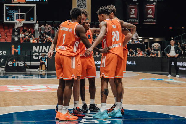 Game Day 2 of the Basketball Eurocup: Niners Chemnitz vs. Klaipedos Neptunas, October 7, 2026, starting at 7:00 p.m., Chemnitz, Chemnitz Arena. In Photo 1: Phlandrous Fleming Jr., 20 Urald King, Niners Chemnitz, Matchday 2 of the Basketball Eurocup: Niners Chemnitz vs. Klaipedos Neptunas, Chemnitz, Saxony, Germany Copyright: xEHLxMedia MichelxKöhlerx 20262709-Niners-Chemnitz-Klaipeda-Neptunas-100